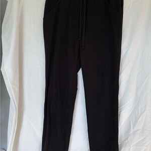 Sleek Black Joggers for Versatile Comfort